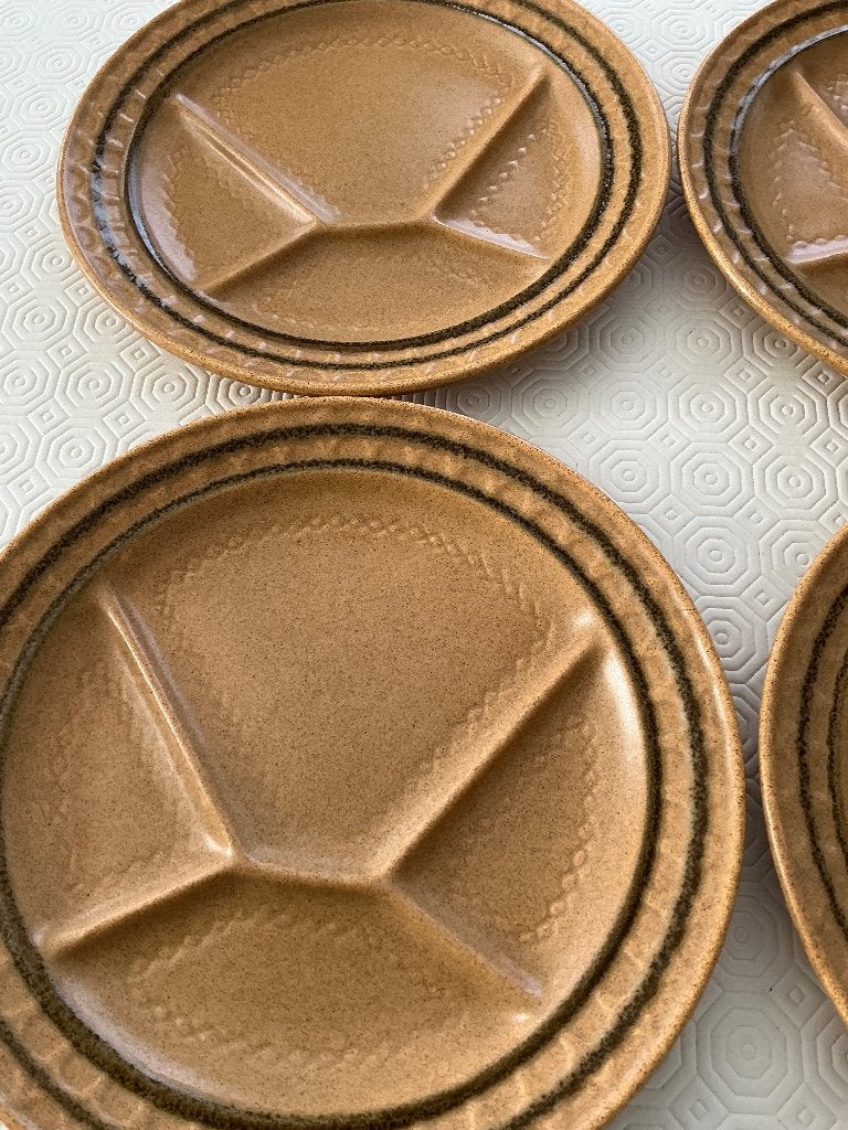 6 assiettes compartimentées neuves, Ophalen, Nieuw