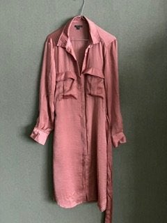 Satijnen jurk, Kleding | Dames, Ophalen of Verzenden, Zo goed als nieuw, Overige kleuren