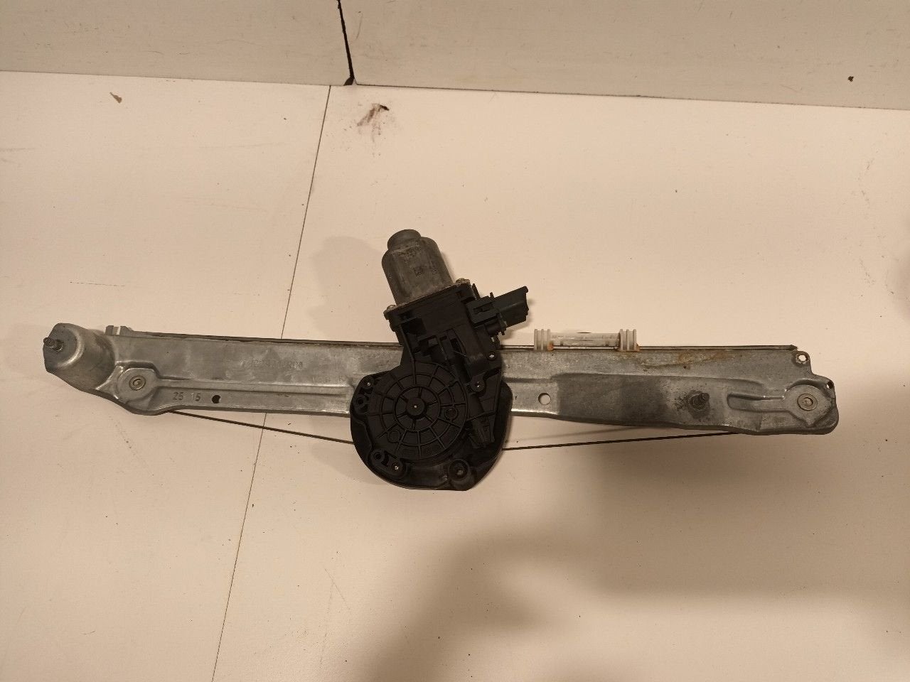 Raammechaniek rechts achter Renault Espace, Onderdelen@venauto.nl, Van der Ven Autorecycling B.V., Ettenseweg 76, 4706 PB Roosendaal, The Netherlands