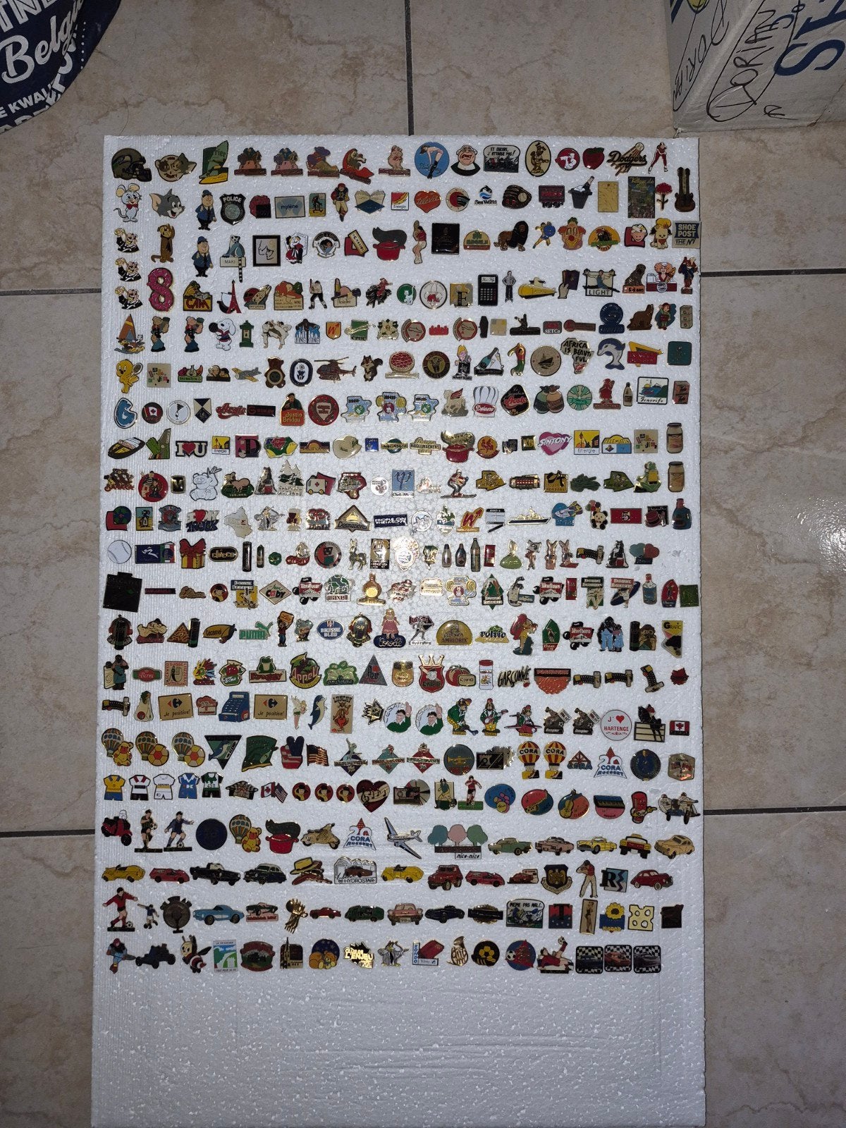 Pin's vintage, Verzamelen, Speldjes, Pins en Buttons, Ophalen