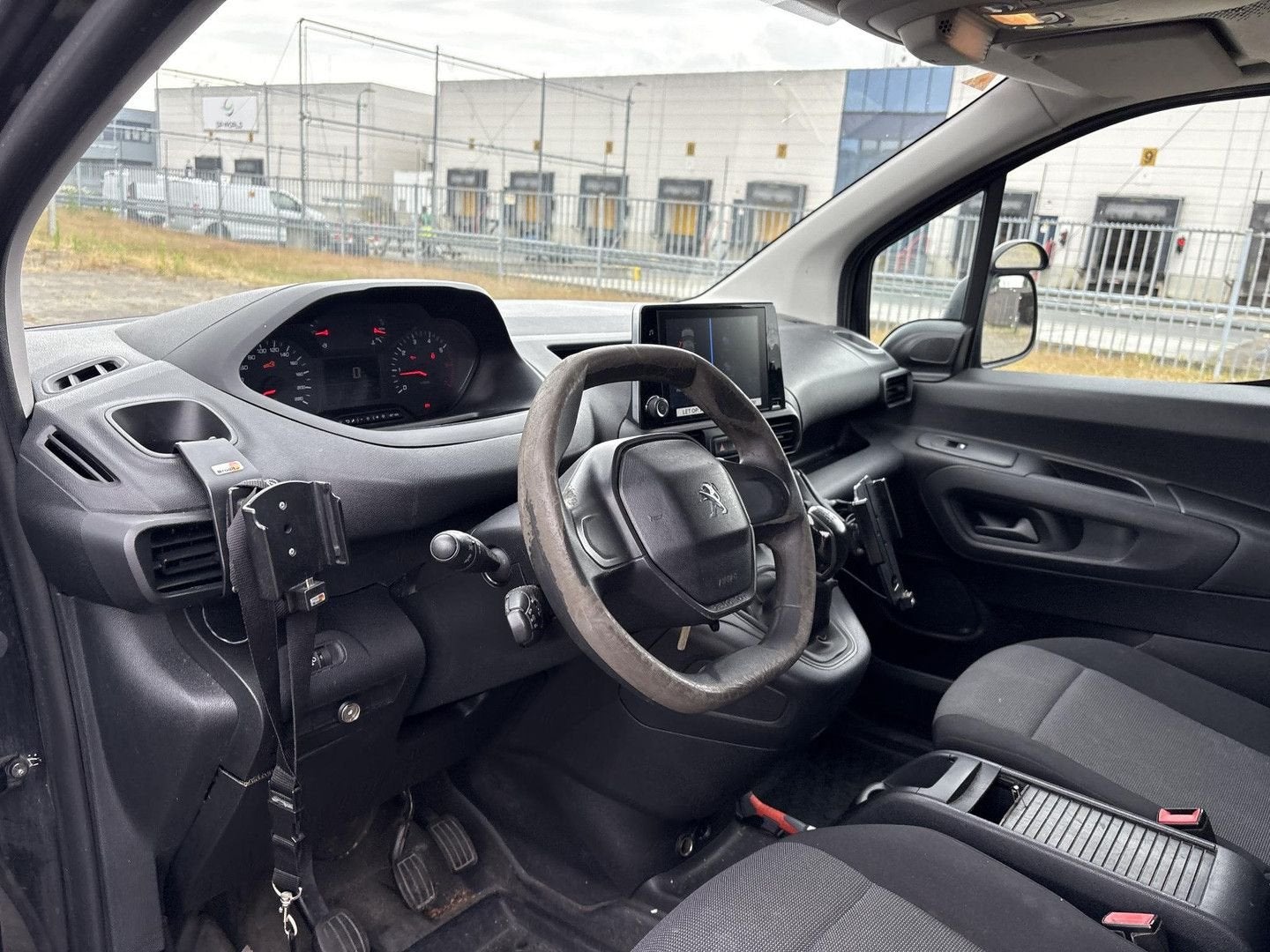 Peugeot Partner 1.6 BlueHDI Premium | € 4.350,- NETTO! | Eur, Auto's, Bestelwagens en Lichte vracht, Parkeersensor, Zwart, Bedrijf