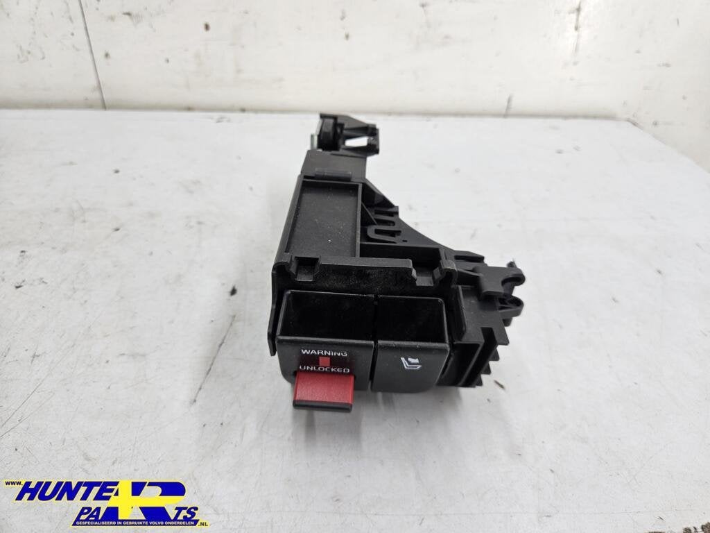Achterbankslot R Volvo V70/V40/XC60/V60 ('07-'17) 39852161, Gebruikt, Ophalen of Verzenden, Volvo, Volvo