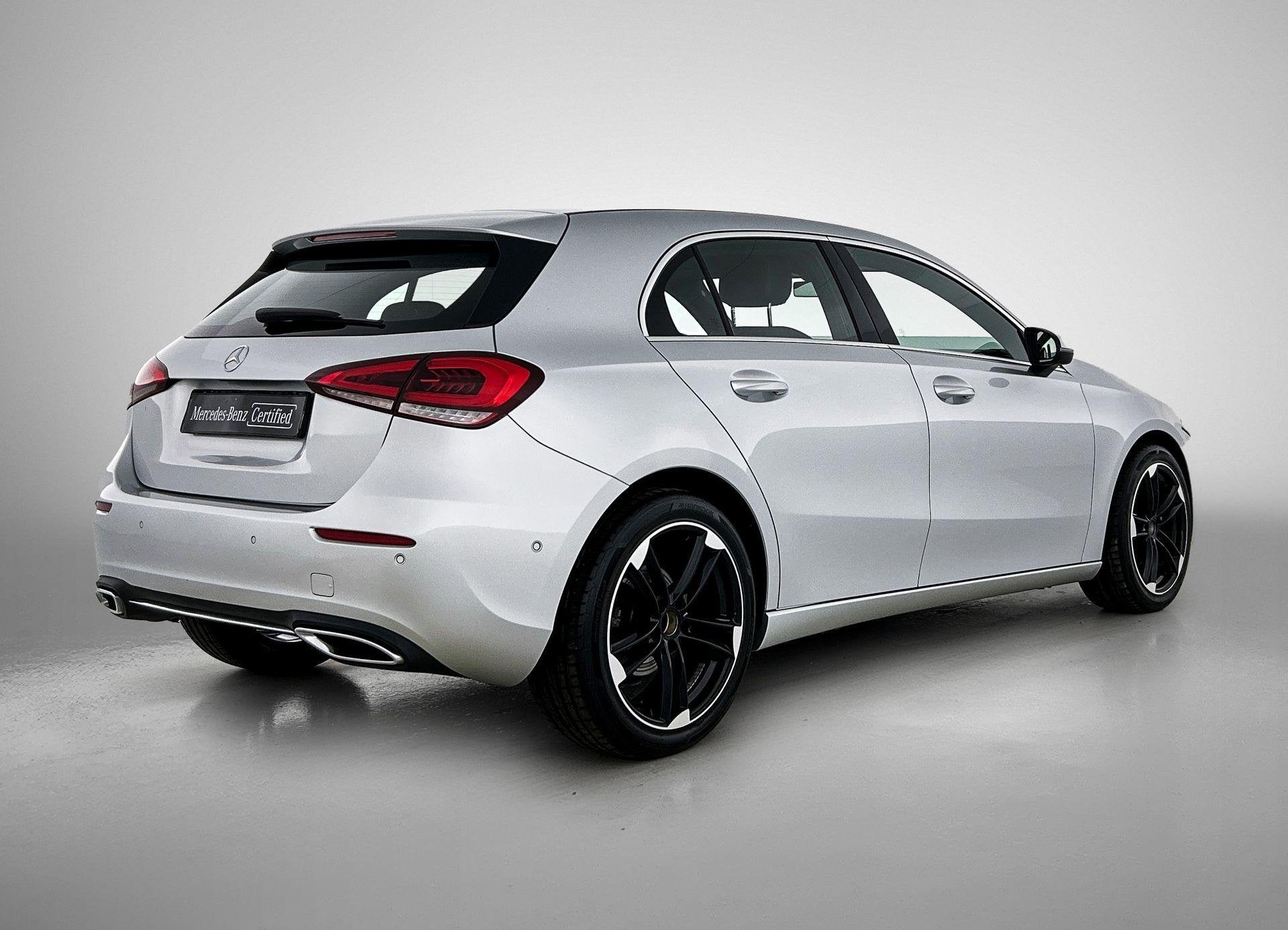 Mercedes-Benz A-Klasse 200 Hatchback Luxury Line | Verwarmde, Autos, Mercedes-Benz, 1355 kg, Achat, Euro 6, Entreprise