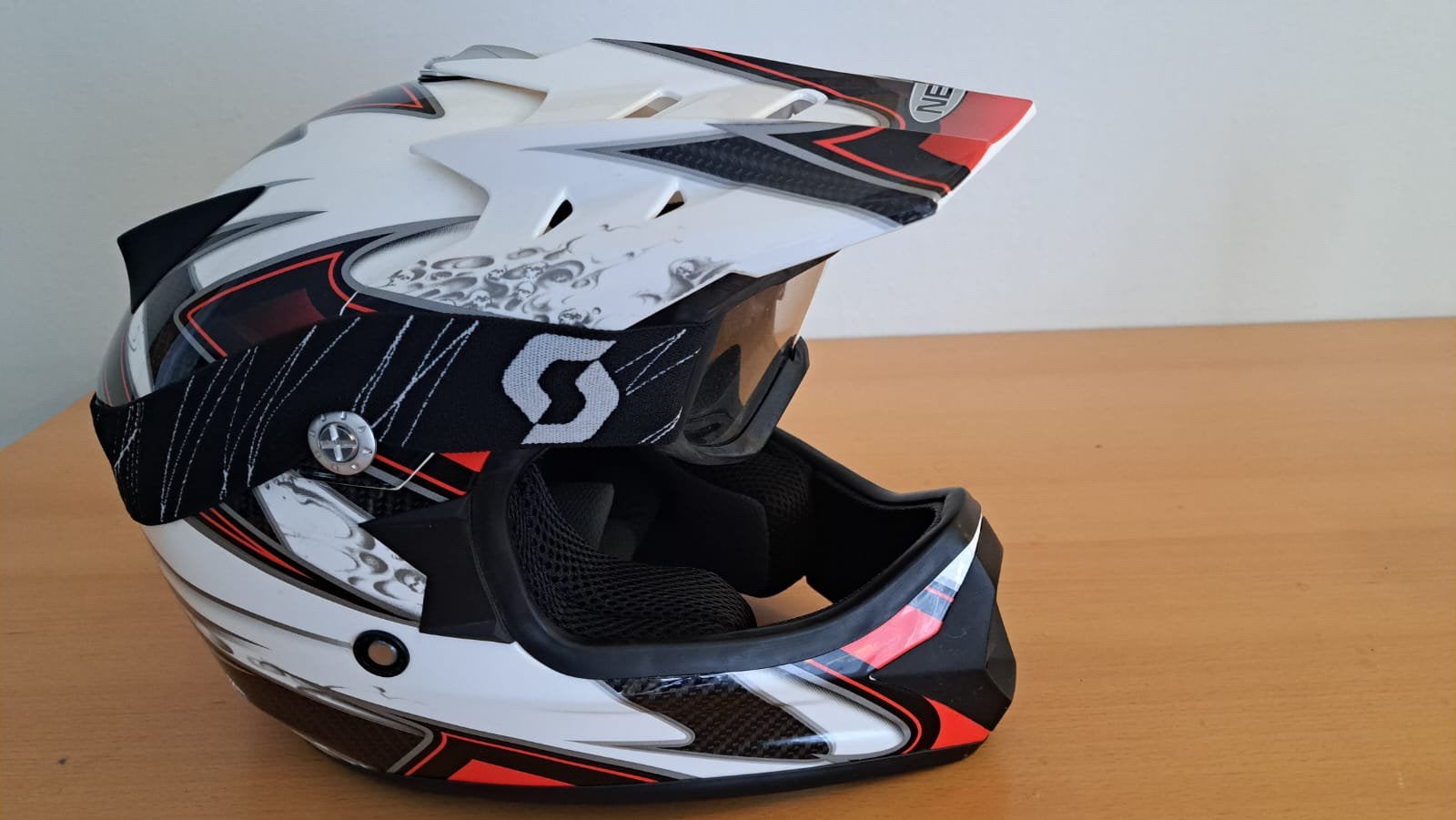 Casque motocross/vélo enfant avec lunettes, Enlèvement
