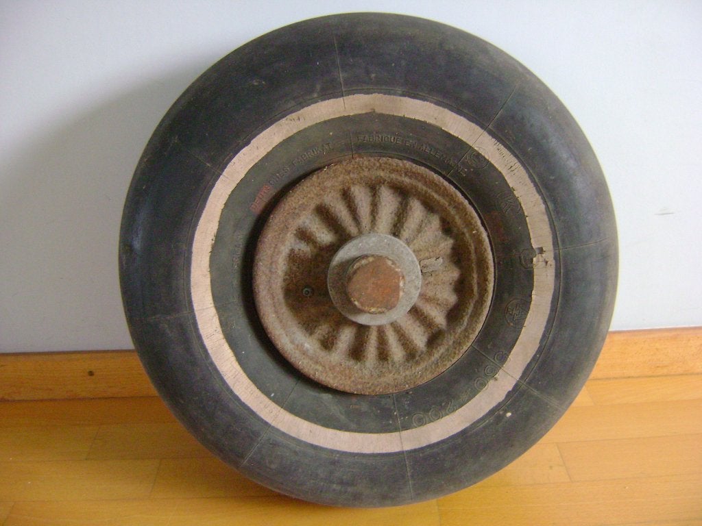 Pneu et jante Luftwaffe (1)., Enlèvement ou Envoi, Armée de l'air, Autres types