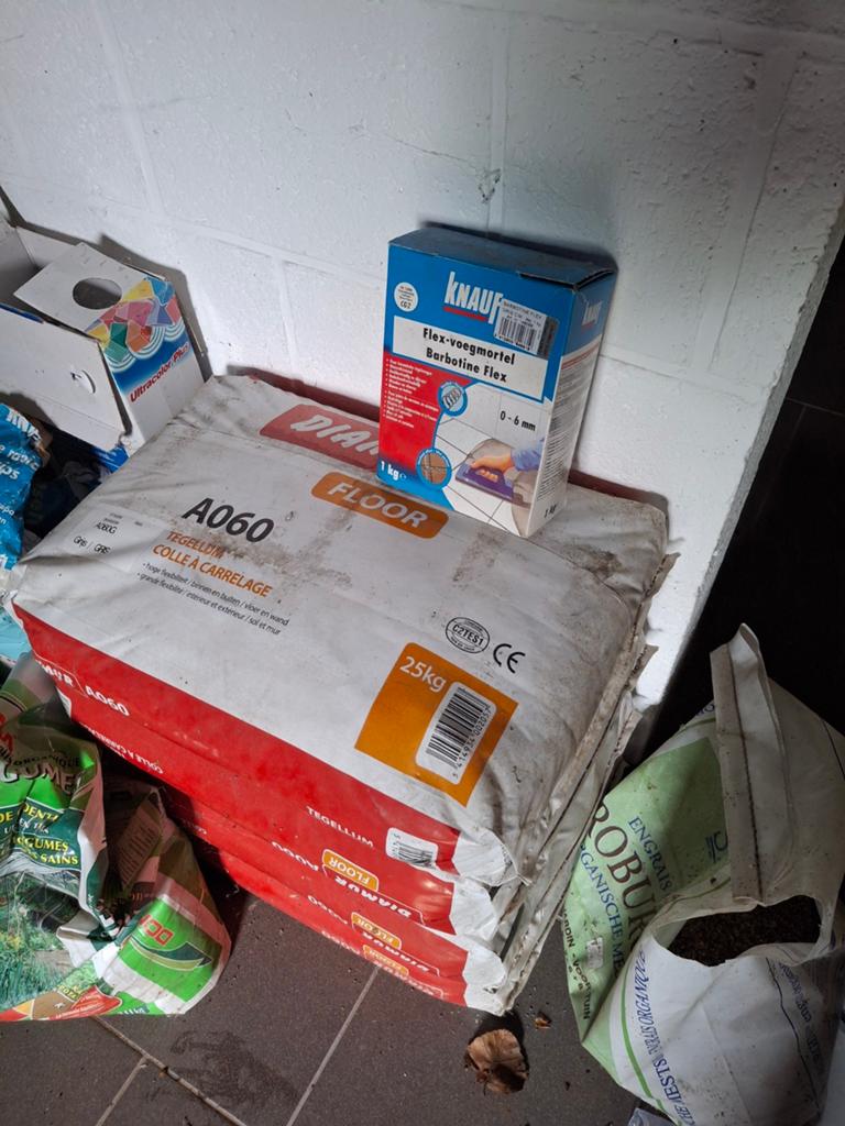 4 sacs de colle carrellage intérieur et extérieur, Doe-het-zelf en Bouw, Tegels