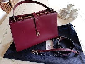 Tommy Hilfiger bordeauxrode handtas en schoudertas, Handtassen en Accessoires, Ophalen of Verzenden, Zo goed als nieuw, Handtas