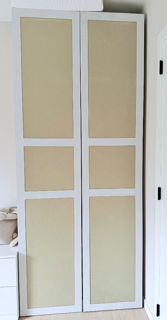 Kledingkast, Ophalen, Met lade(s)