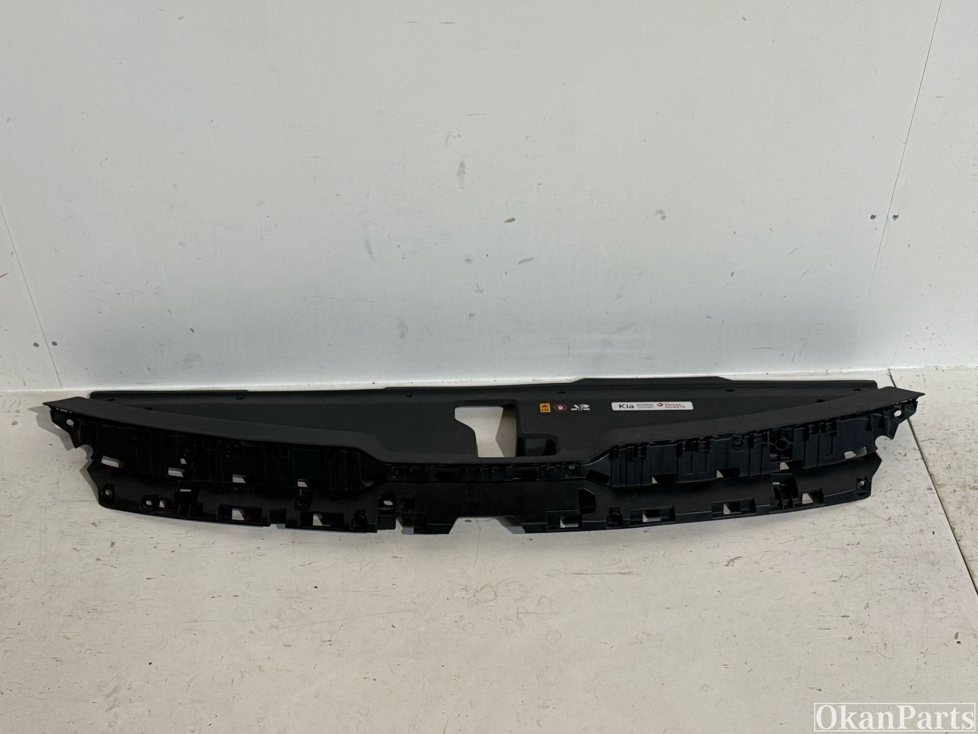 Moulure de calandre Kia Sportage V 86390-CJ000, Utilisé, Avant