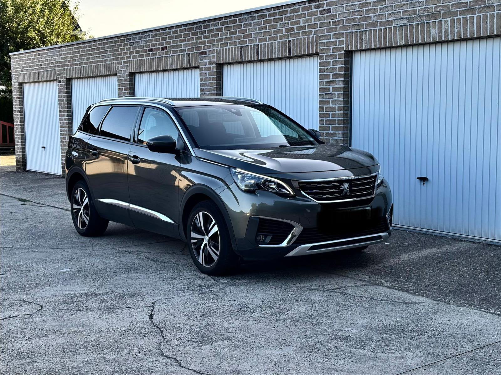 Peugeot 5008 — 1.5 BlueHDi — Automatique — 2019  7 places