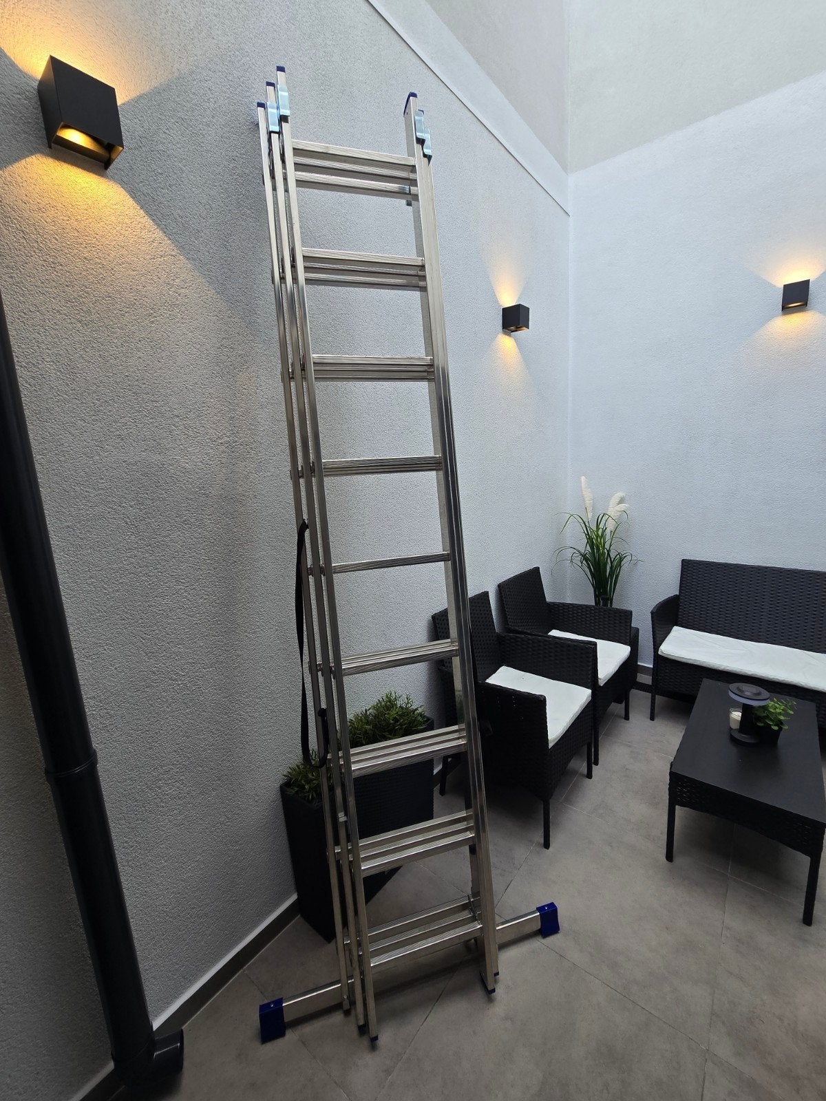 Escalo Stabilo 3 delige ladder met stabilisator 3x9, Ophalen, Zo goed als nieuw, Ladder