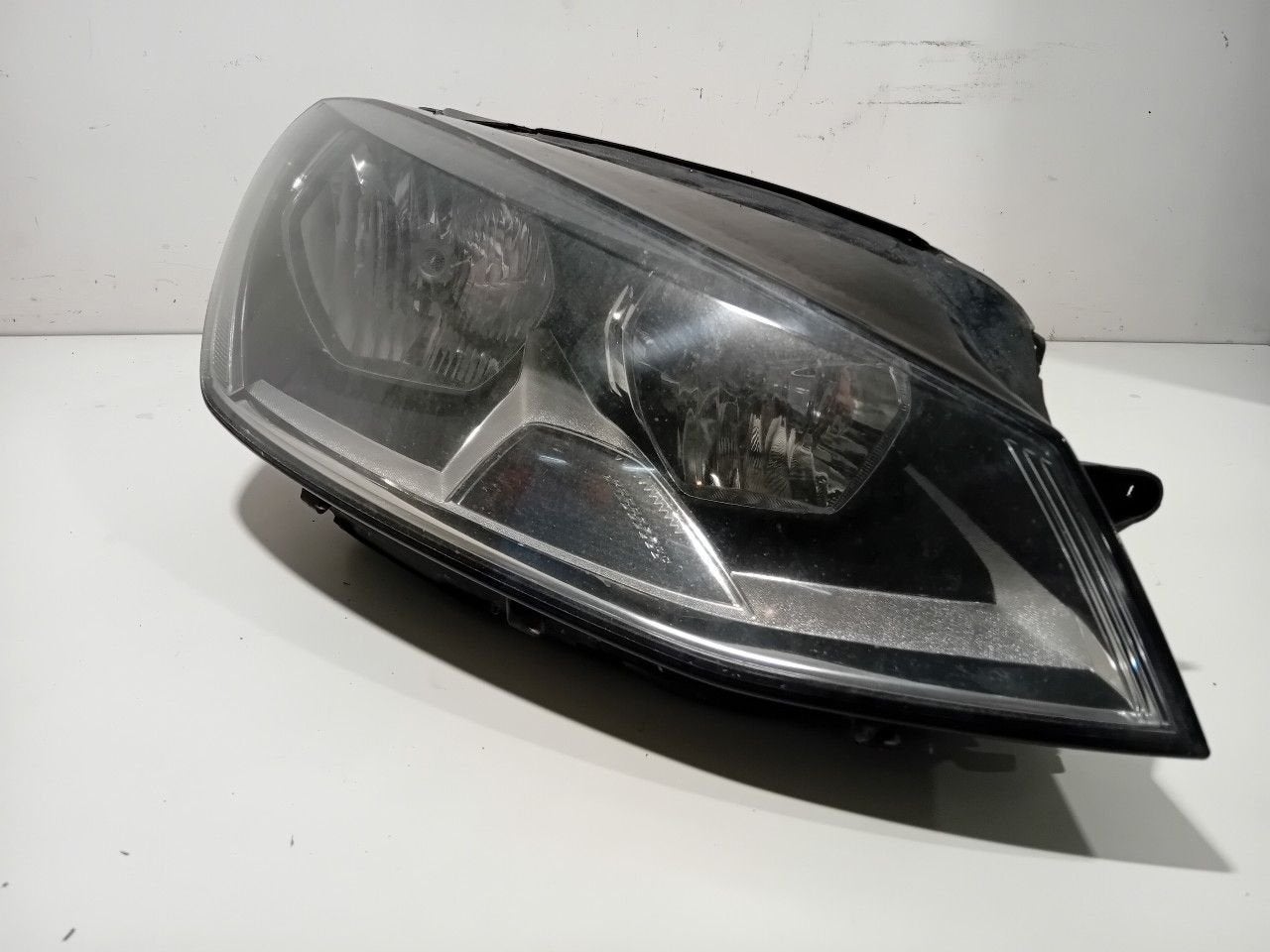 Koplamp rechts Volkswagen Golf, Onderdelen@venauto.nl, Van der Ven Autorecycling B.V., Ettenseweg 76, 4706 PB Roosendaal, The Netherlands