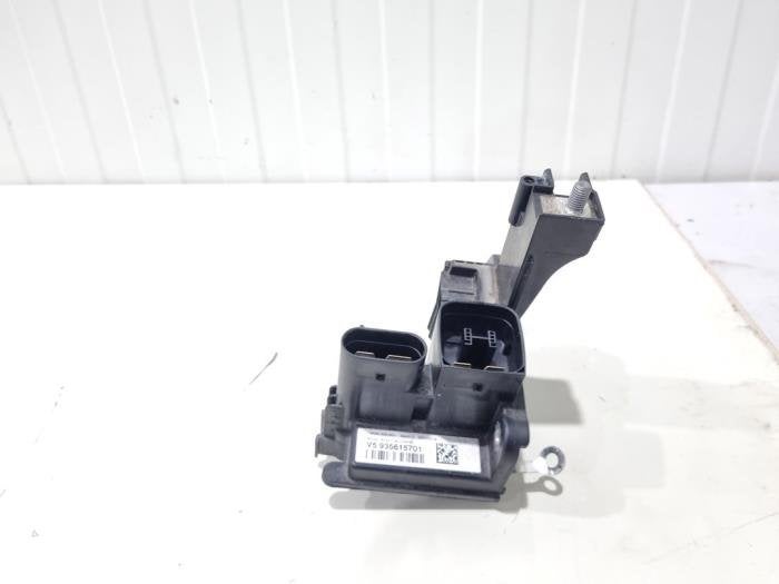 Distributeur de courant d'un BMW 1-Serie, -, 3 mois de garantie, Utilisé, -