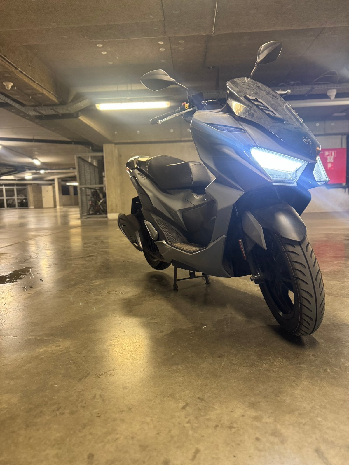Scooter sym jet4 124cc, Vélos & Vélomoteurs, Scooters | Yamaha, Enlèvement, Comme neuf