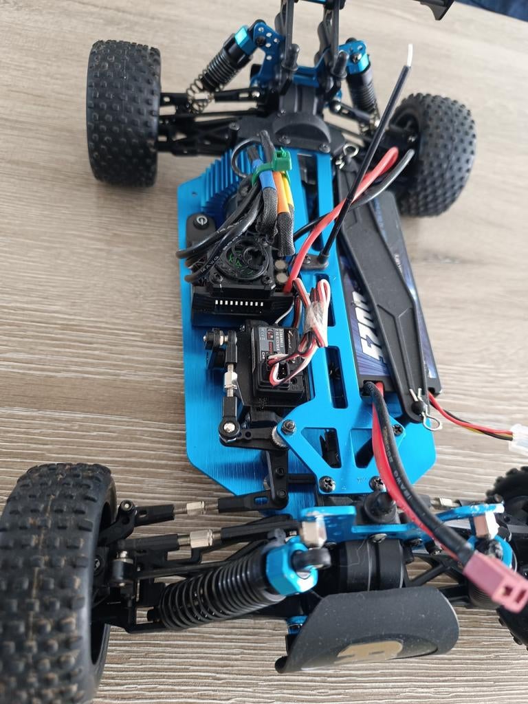 Buggy RC 1/10. 93 km/h, Hobby & Loisirs créatifs, Modélisme | Radiocommandé & Téléguidé | Voitures, Enlèvement ou Envoi