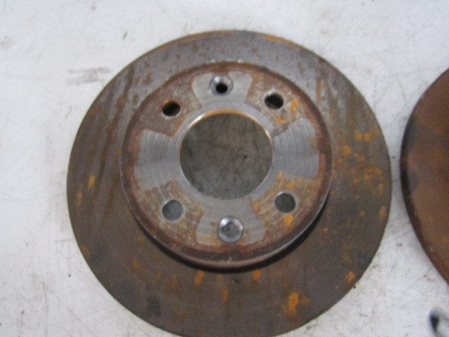 REMSCHIJF VOOR Renault Clio II (BB / CB) (01-1998/08-2016), Gebruikt, Renault, Peter-Huppertz-Straße 5
51063  Köln, DE, Dialog.deutschland@renault.de