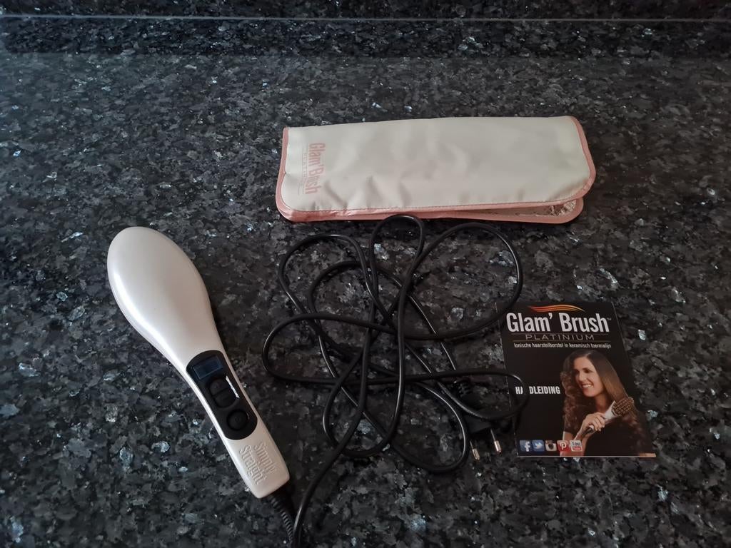Brosse à lisser en céramique Glam Brush Platinum, Enlèvement
