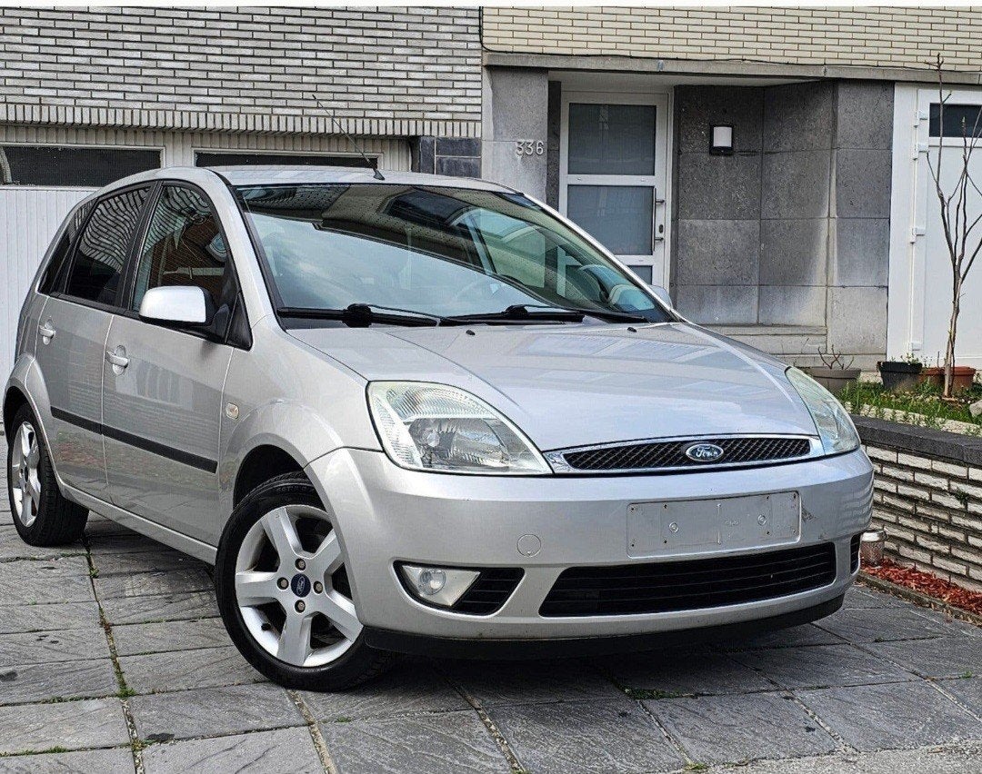 Ford Fiesta-serie „Ghia” 1.3 Benzine ️ „AIRCO” LEZ"2030, Auto's, Bedrijf, Handgeschakeld, Fiësta, Elektrische ramen