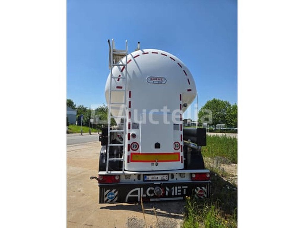 Semi remorque citerne OMEPS CM 1168 BASI ( VIN: ZA9S38A55BAH, Autos, Camions, Achat, Entreprise, Autres carburants, Remorques et Semi-remorques