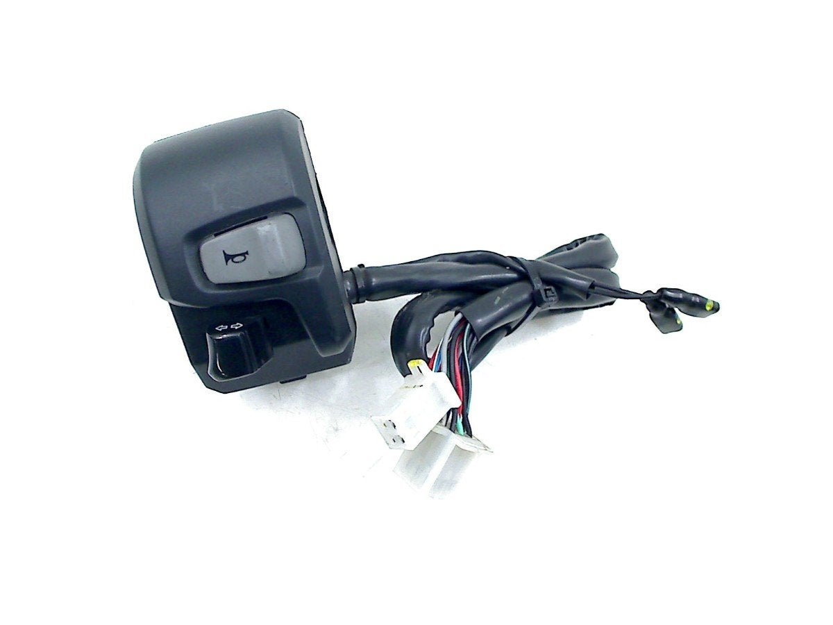 STUURSCHAKELAAR LINKS Honda CBF 125 (01-1970/-), Motoren, Dhr. S. di Majo, Gebruikt, Info@cama-motorparts.nl, P.J. Troelstraweg 8 8
3144 CX  MAASSLUIS, NL
