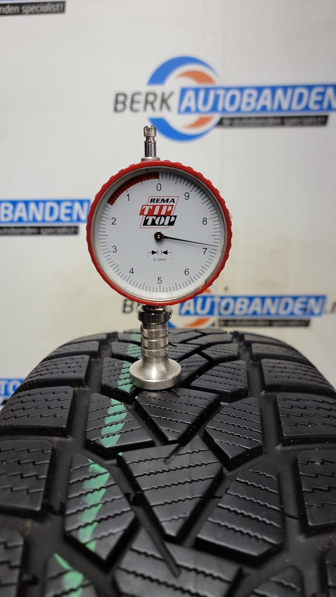 2x Uniroyal Winter Expert 195/60 R16 89H 195/60/16 1956016 (, Auto-onderdelen, Banden en Velgen, Gebruikt, -, Band(en), 195 mm