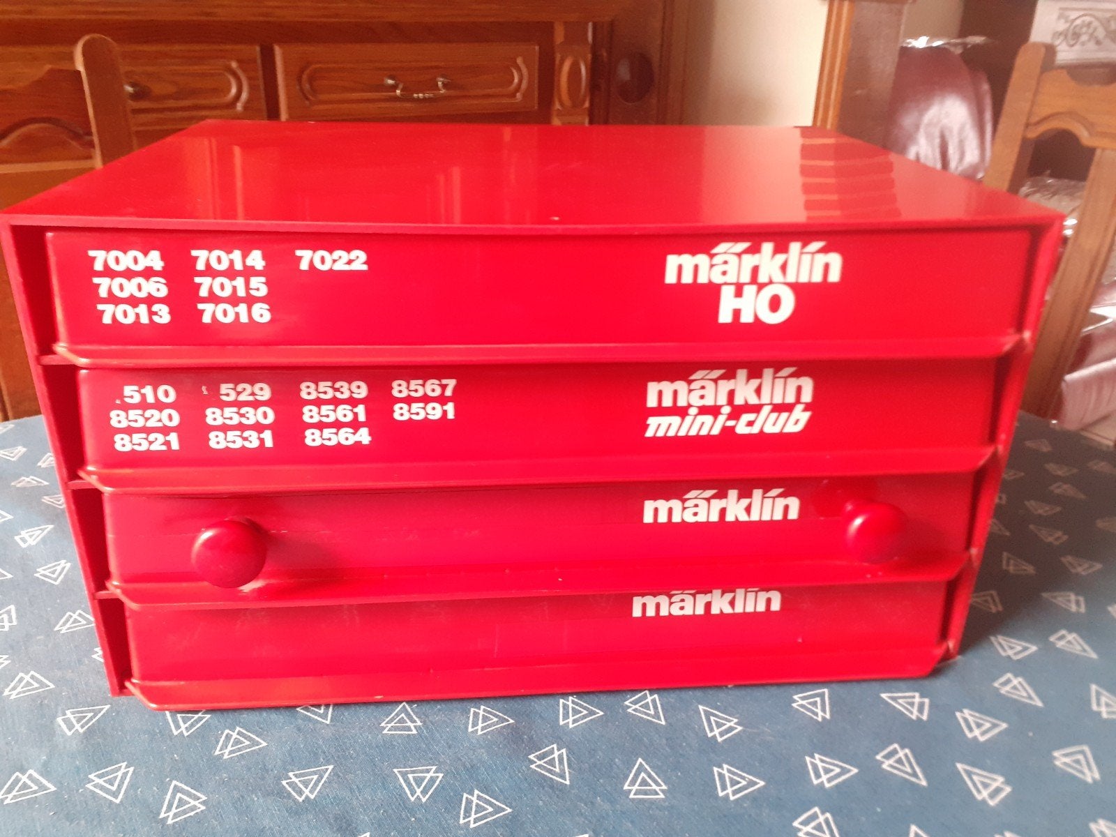 MARKLIN  HO 800 RARE ARMOIRE  DE MAGASIN., Bricolage & Construction, Enlèvement ou Envoi