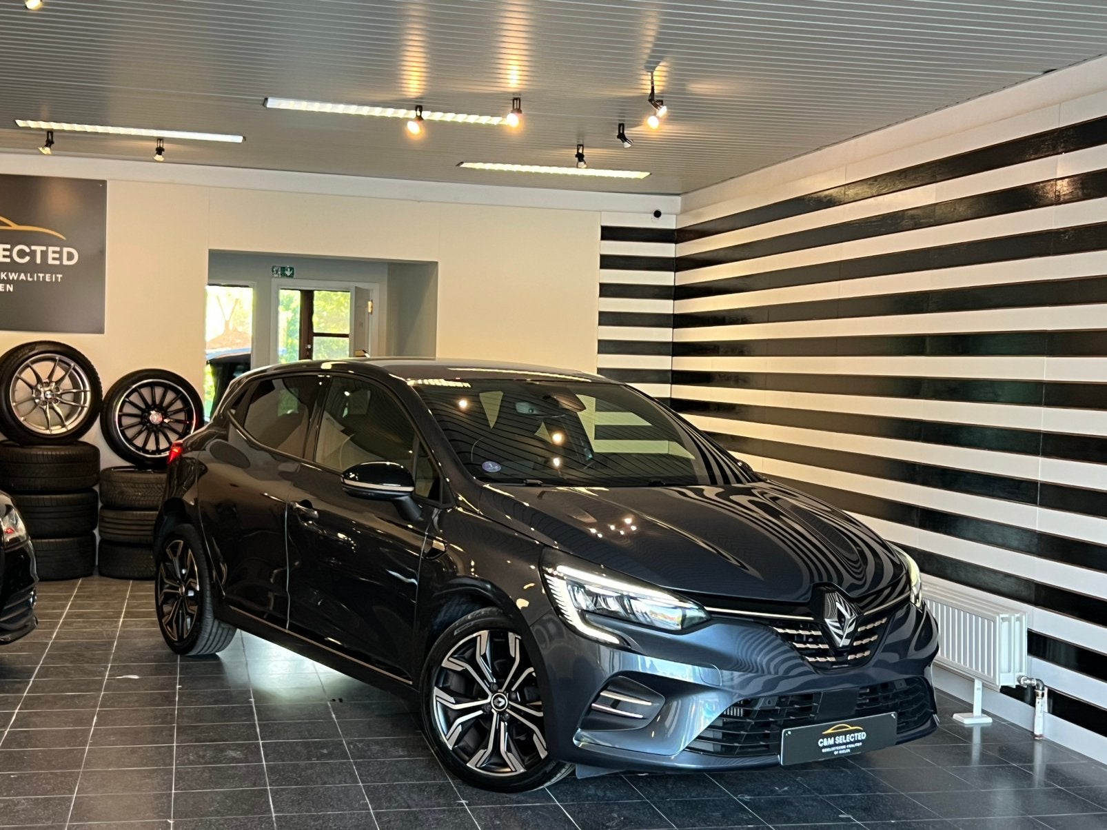 Renault Clio 1.0 Lutecia X-Tronic-Camera-Keyless-CarPlay, Auto's, Renault, Overige kleuren, 67 kW, Leder en Stof, 5 zetels