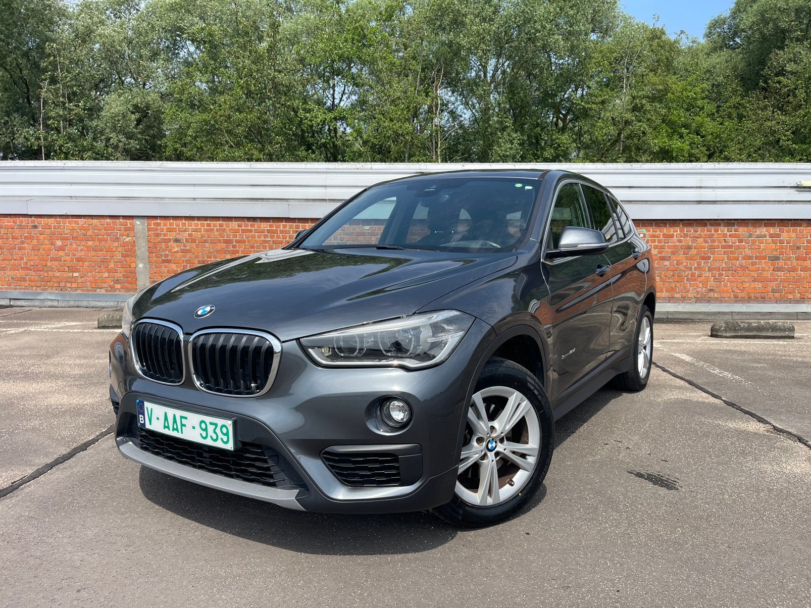 BMW X1 sdrive 18d, Auto's, BMW, Bedrijf, X1, Trekhaak, Diesel, Euro 6, Monovolume, 5 deurs, Handgeschakeld, Zilver of Grijs, Zwart