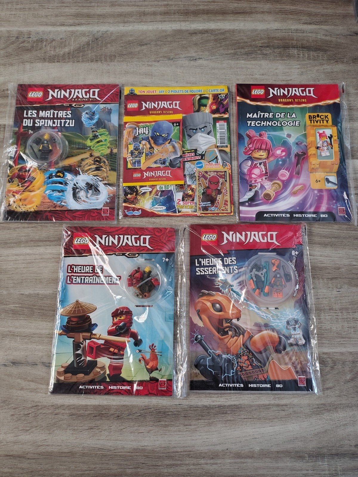 Lego Ninjago tijdschriftenbundel, Ophalen of Verzenden, Zo goed als nieuw