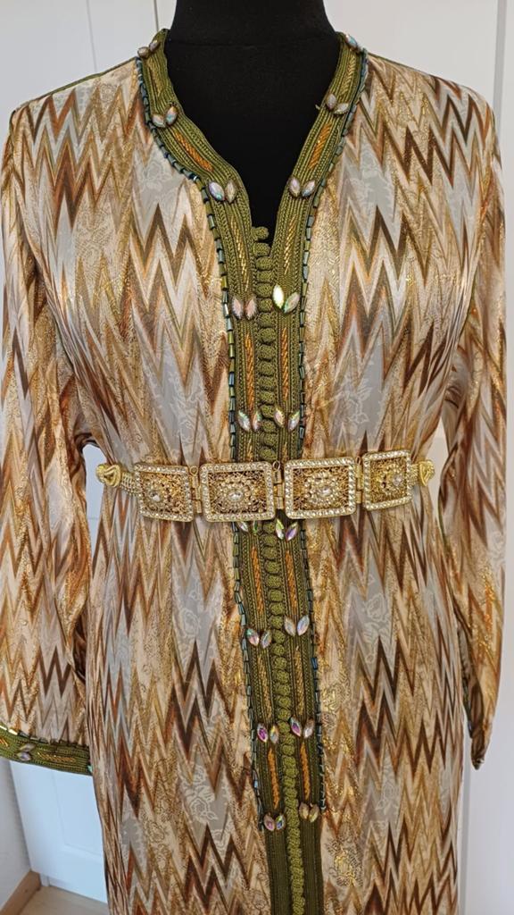 Caftan à vendre avec la ceinture en très bon état ‼️, Enlèvement ou Envoi