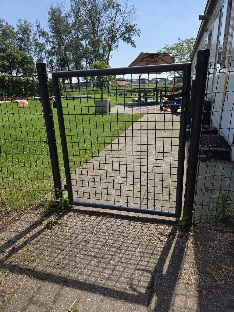 Poortje + omheining, Ophalen, Gebruikt, IJzer, Met poort