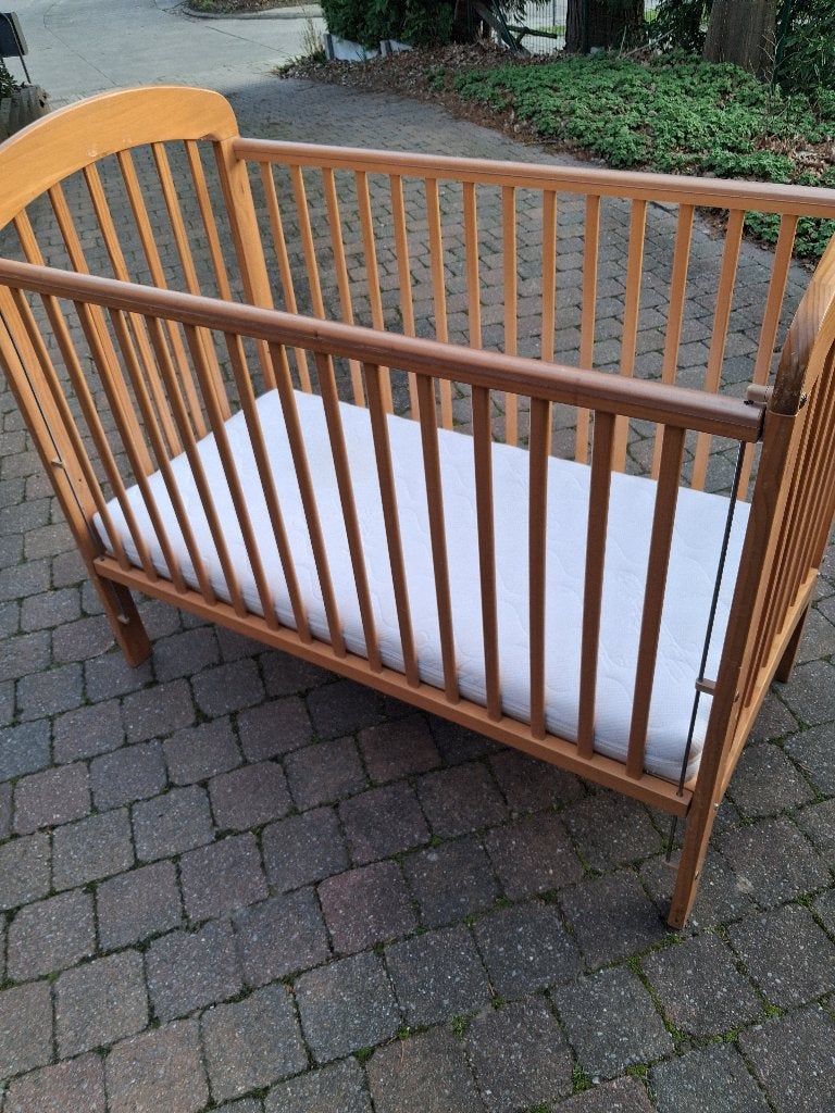 Lit pour enfant avec matelas, Sommier à lattes, Moins de 70 cm, Enlèvement, Utilisé