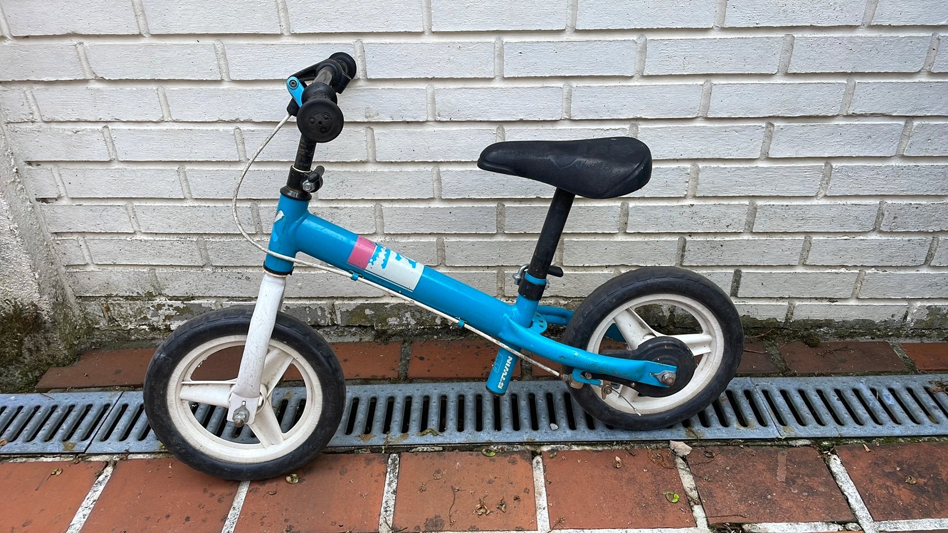 Bywin vélo d'équilibre, Enlèvement, Utilisé, Frein à tambour, Moins de 16 pouces