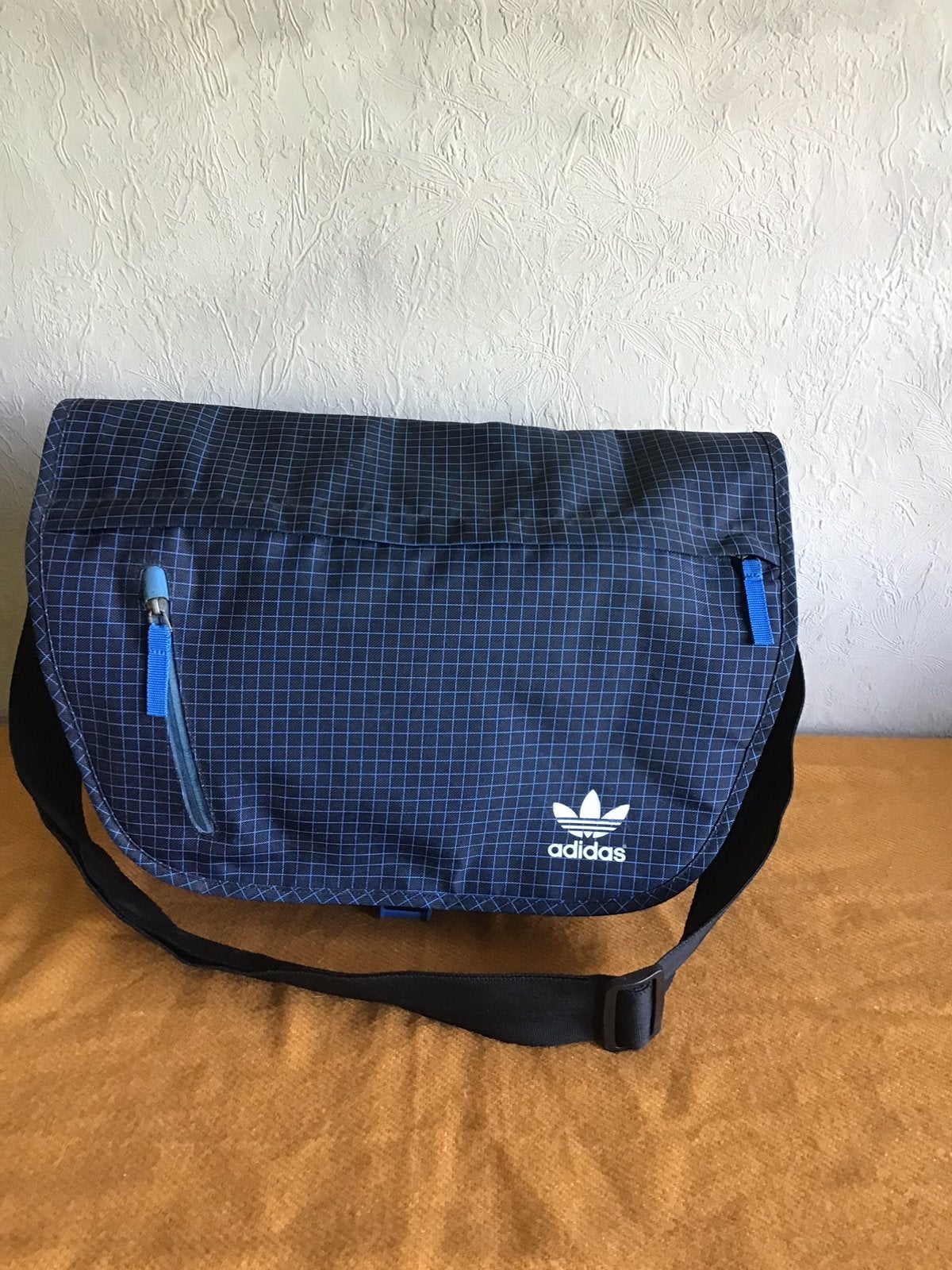 Adidas , schoudertas, Ophalen, Zo goed als nieuw