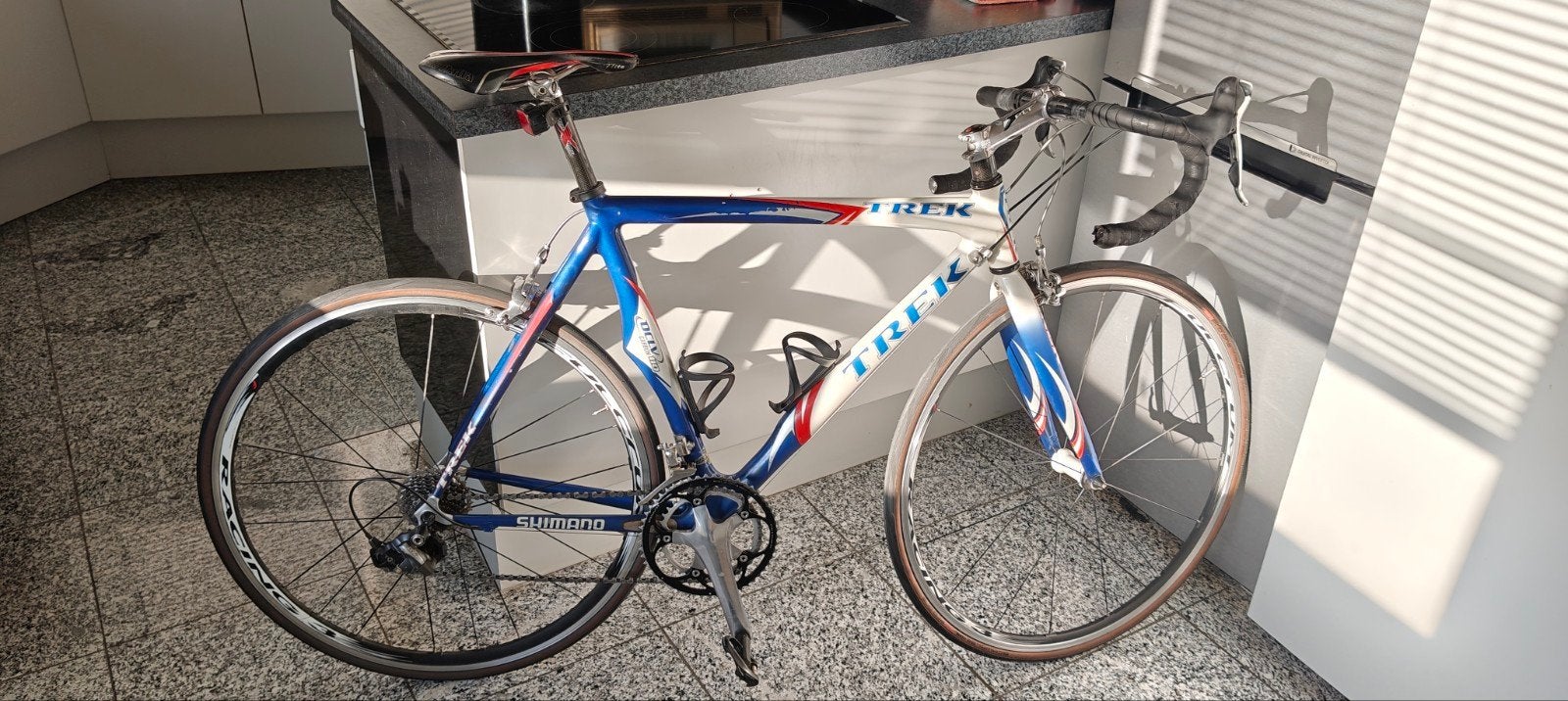 Trek racefiets Carbon Madone 5.2, Fietsen en Brommers, Gebruikt, Carbon, Heren, 15 tot 20 versnellingen