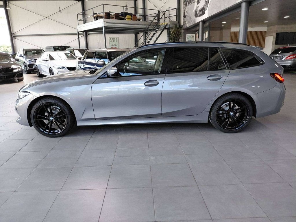 BMW 3 Serie 318 FACE LIFT. WIDE SCREEN. 19 INCH. 1 EIG. TOPS, Auto's, Automaat, 1998 cc, Achterwielaandrijving, Gebruikt