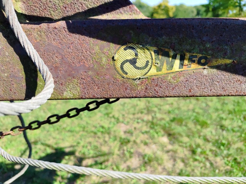 Achterlader wifo, Zakelijke goederen, Ophalen