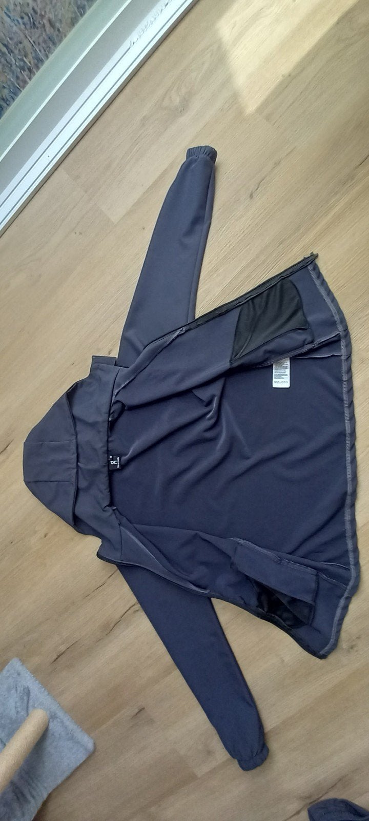 Training on cloud taille M ( ENFANT), Vêtements | Hommes, Vêtements de sport