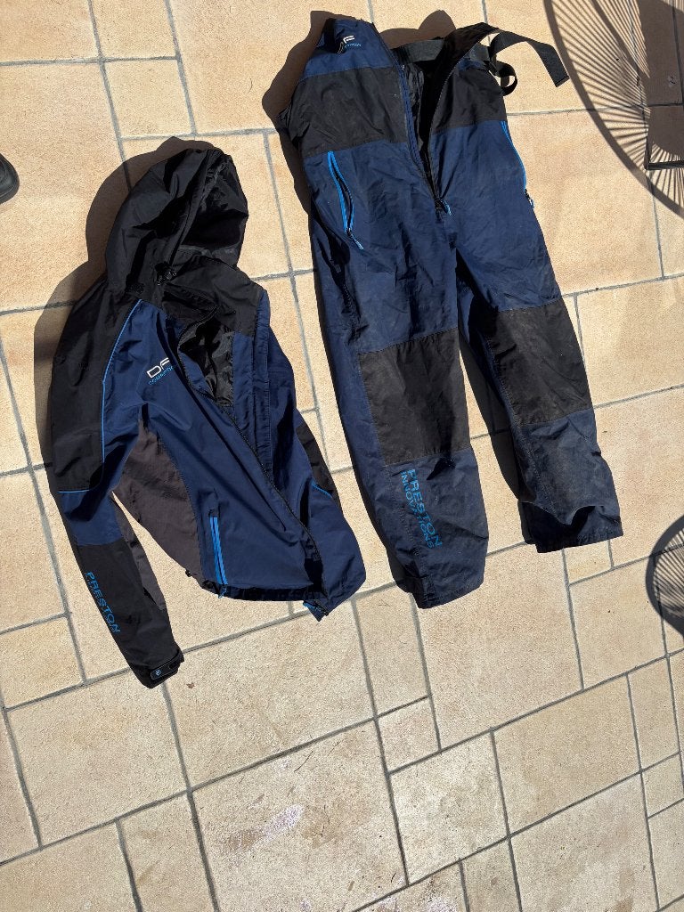 Veste + salopette de pêche Preston DF compétition, Sports nautiques & Bateaux, Pêche à la ligne | Poissons blancs, Enlèvement