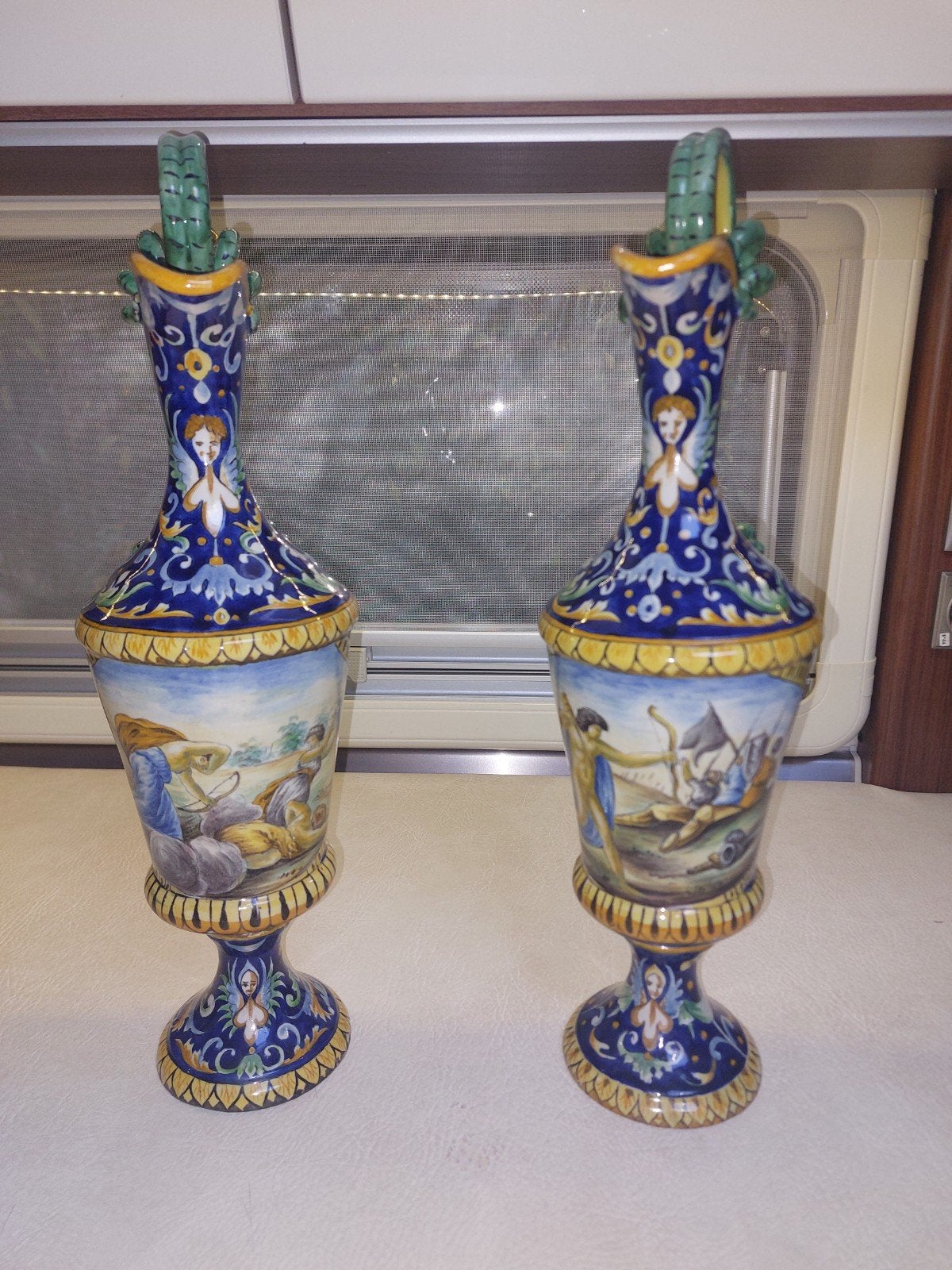 vase majolique gaetano battaglia, Antiquités & Art, Enlèvement ou Envoi
