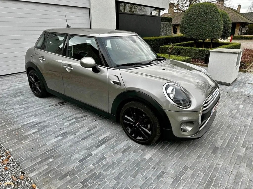 Mini one 1.5i - 5 deurs - weinig km's!!!, Autos, Mini, Achat, Euro 6, Boîte manuelle, Noir