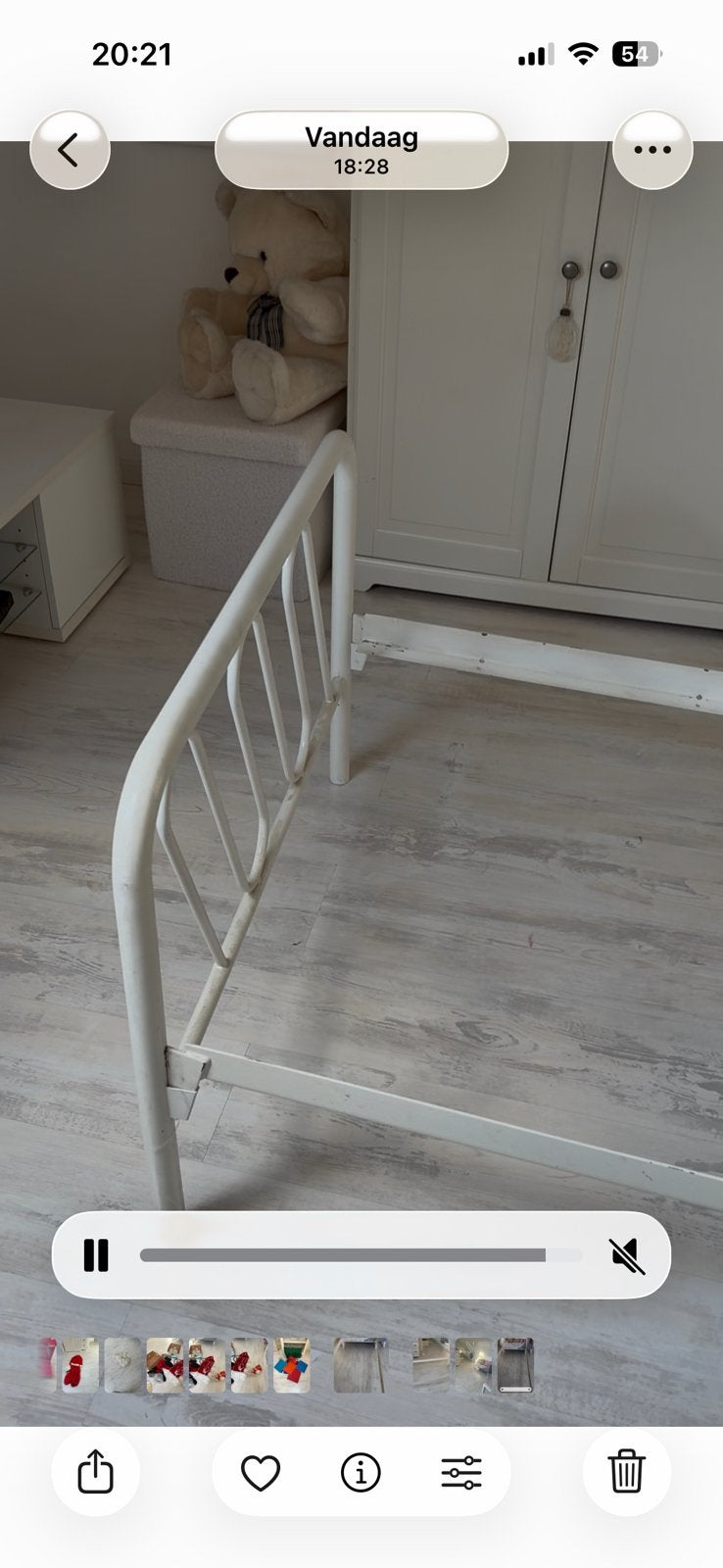 Eenpersoons bed wit ijzer, Enlèvement, Utilisé