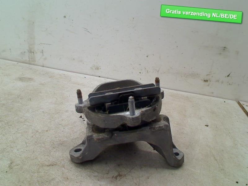 SUPPORT BOITE DE VITESSES Audi Q5 (8RB) (8K0399151), Auto-Union-Straße  1,
85057  Ingolstadt, DE, Info@audi.de, Audi, Utilisé