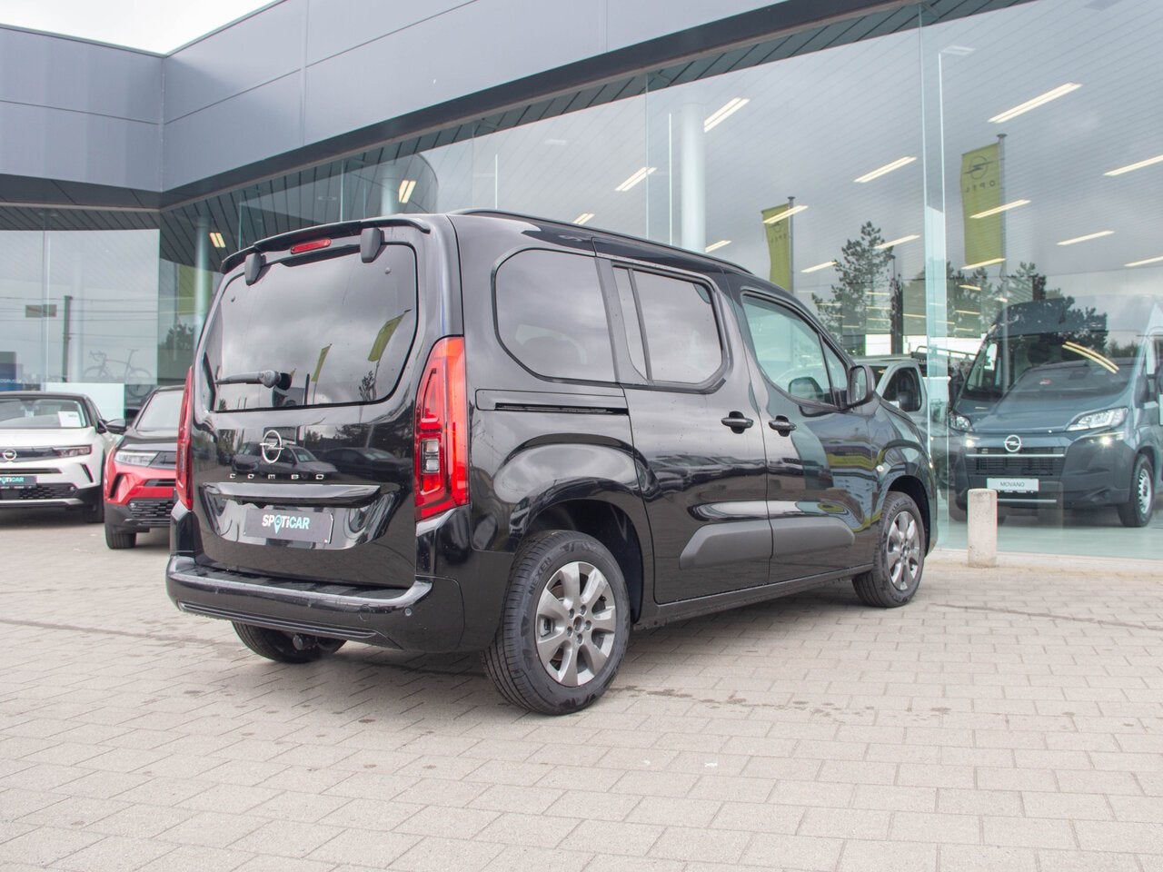 Opel Combo Life L1 1.2 Turbo Benzine 110PK MT6|CAMERA|VERWA, Auto's, Opel, 0 kg, Monovolume, Euro 6, Zwart