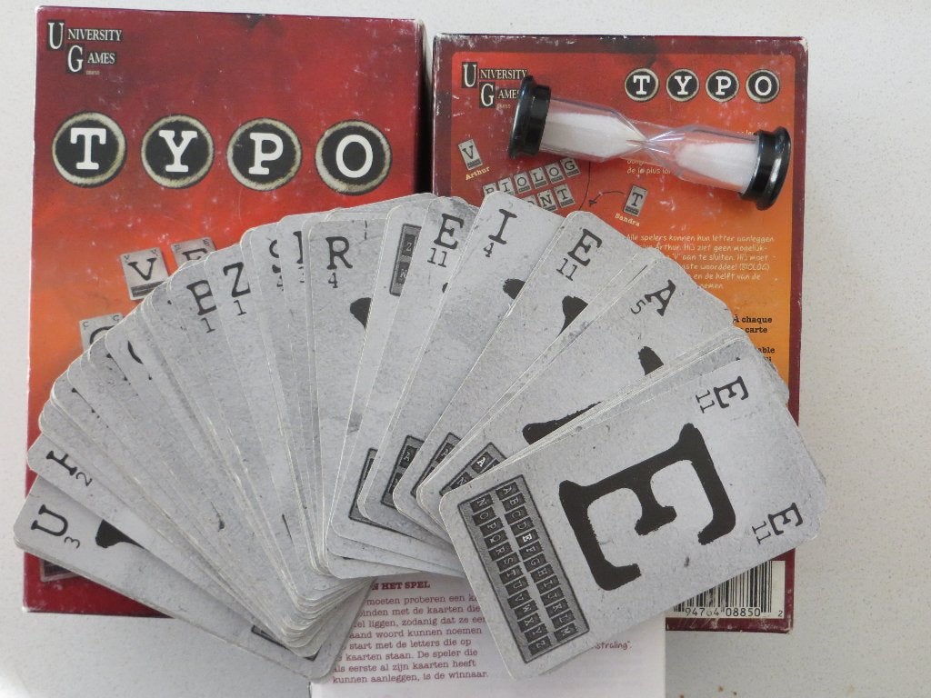 Typo (University Games), Hobby & Loisirs créatifs, Jeux de société | Jeux de cartes, Utilisé, 1 ou 2 joueurs, Trois ou quatre joueurs