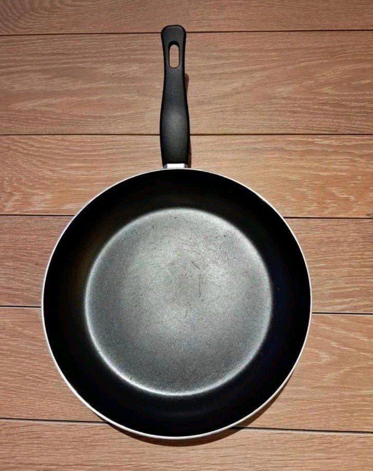 Poêle à frire 28cm, Enlèvement ou Envoi, Aluminium, Plaque céramique, Utilisé