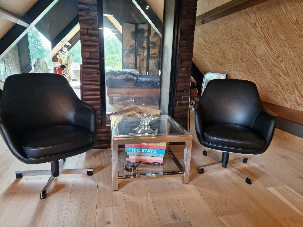 2 Overman Zweedse zwarte leren en chromen draaibare fauteuil, Antiek en Kunst, Ophalen