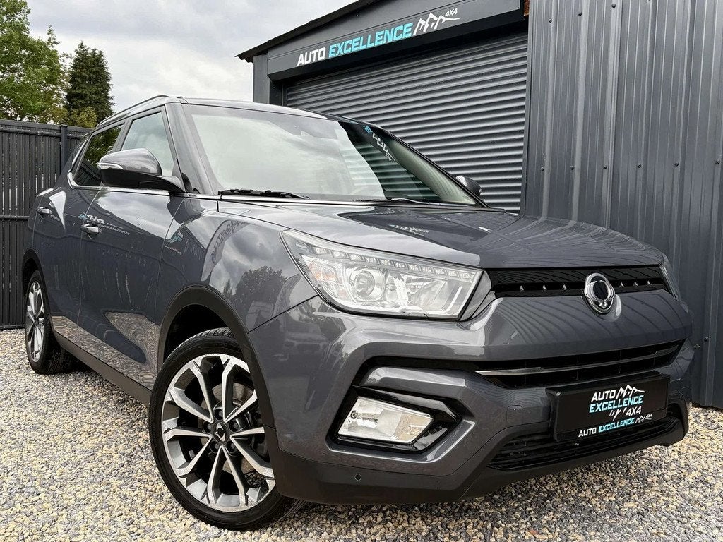 SsangYong Tivoli 1.6i e-XGi Sapphire/ Automatique/ Full Opti, Auto's, SsangYong, Gebruikt, Leder, Tivoli, 5 zetels