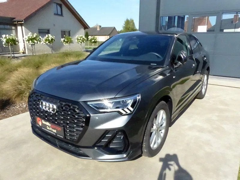 Audi Q3 Sportback S-Line Black Edition (bj 2024, automaat), Automaat, https://public.car-pass.be/vhr/f2edff11-03aa-4f74-84a5-14ef110ec28e