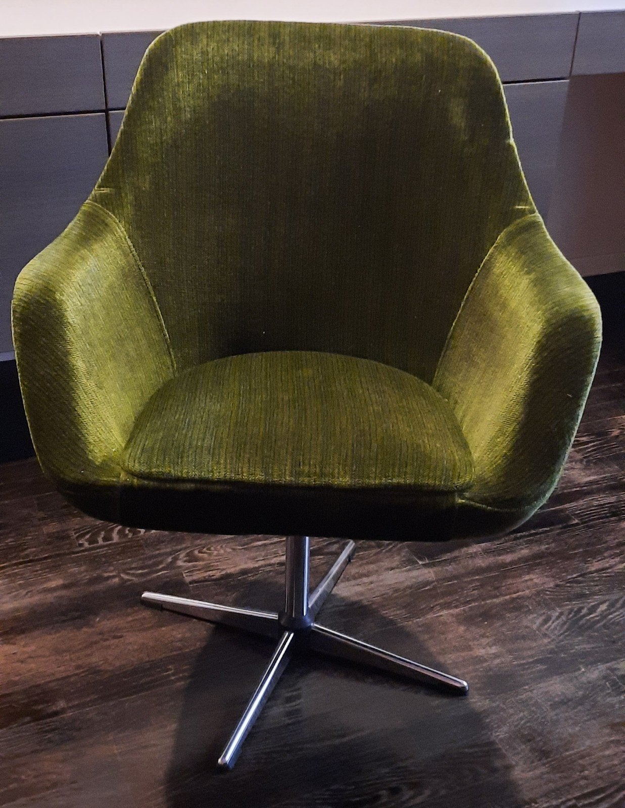 Vintage groen fluwelen draaistoel, Ophalen